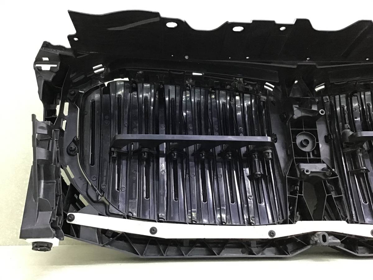 Решетка радиатора BMW X5 G05 2018> Решетка радиатора BMW X5 G05 2018>