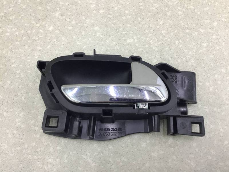 Ручка двери внутренняя правая Citroen C4 (B7) 2011-2022 Ручка двери внутренняя правая Citroen C4 (B7) 2011-2022