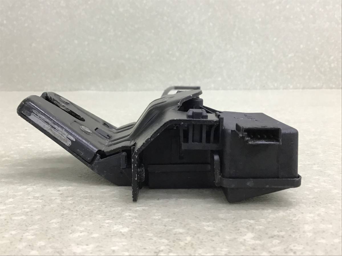 Замок багажника BMW 3-series E46 1998-2005 Замок багажника BMW 3-series E46 1998-2005