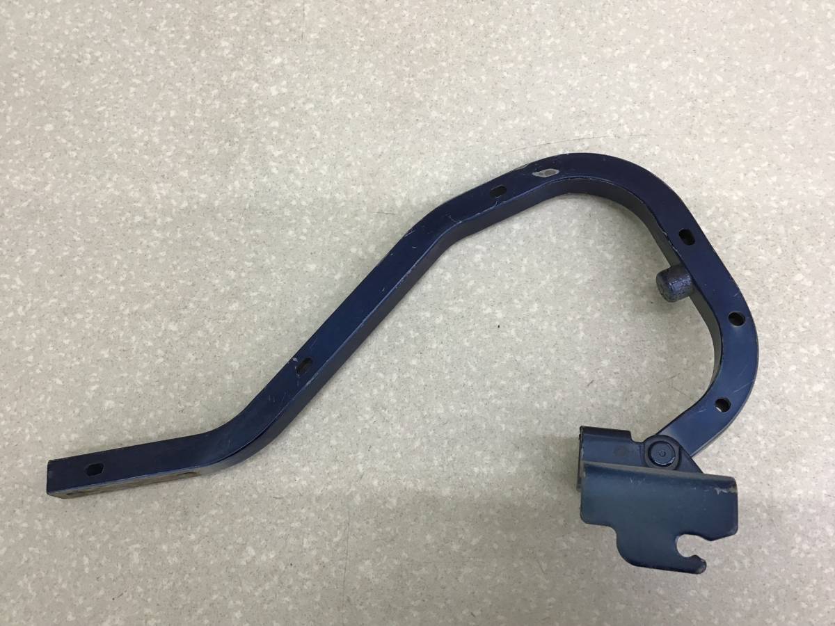 Петля крышки багажника Mitsubishi Lancer 9  (CS/Classic) 2000-2011