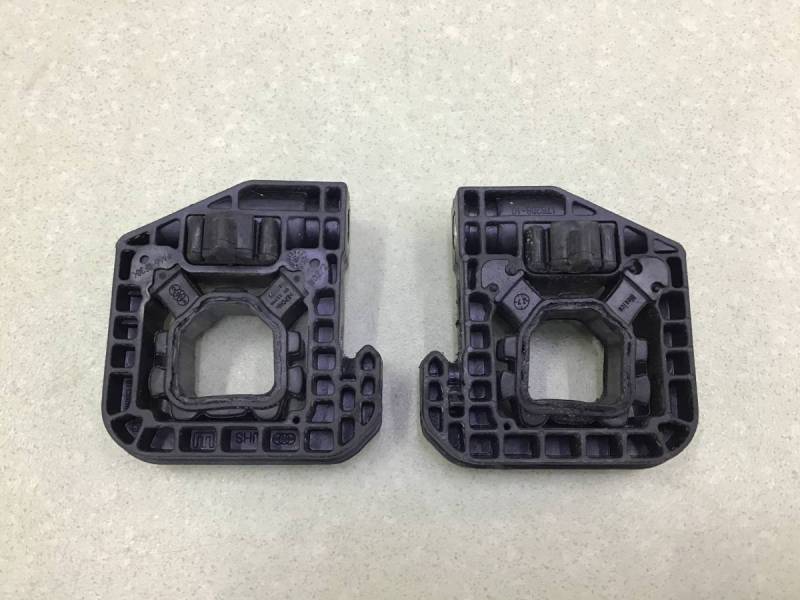 Кронштейн радиатора BMW X5 G05 2018>