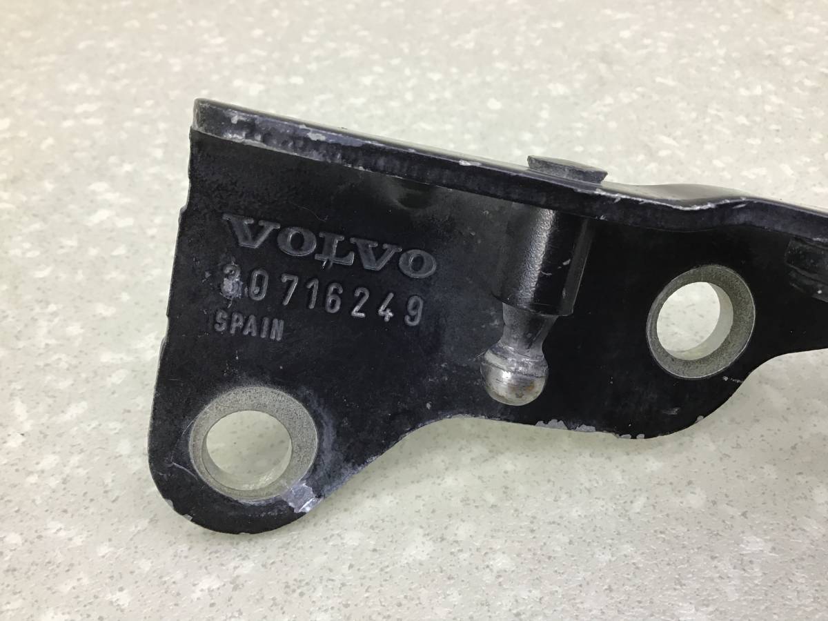 Петля крышки багажника Volvo S40 (MS) 2004-2012 Петля крышки багажника Volvo S40 (MS) 2004-2012