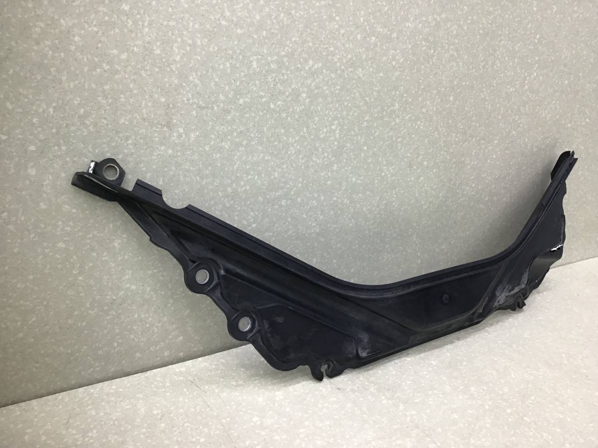 Накладка декоративная BMW 3-series F30/F31 2011> Накладка декоративная BMW 3-series F30/F31 2011>