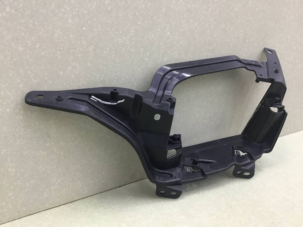 Кронштейн глушителя BMW X5 G05 2018>