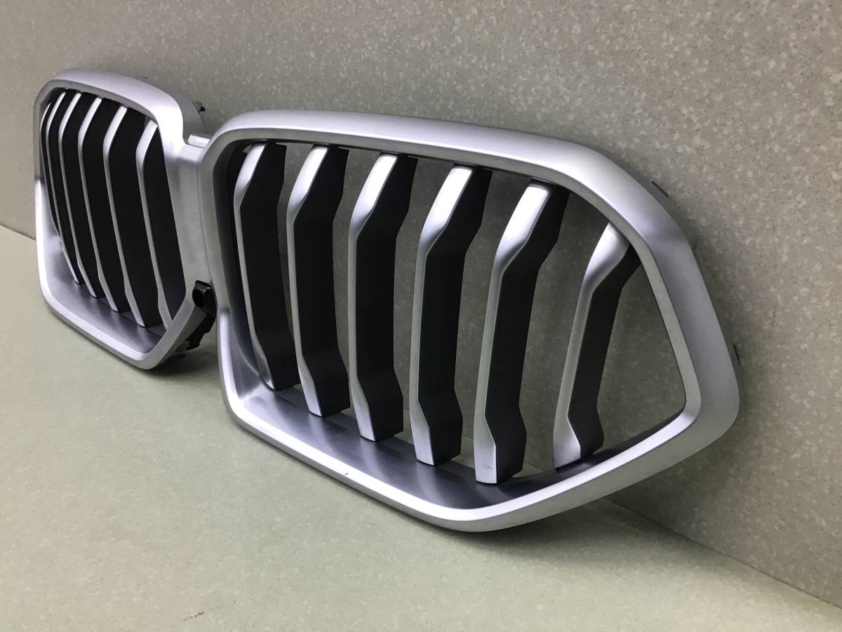 Решетка радиатора BMW X6 G06 2019> Решетка радиатора BMW X6 G06 2019>