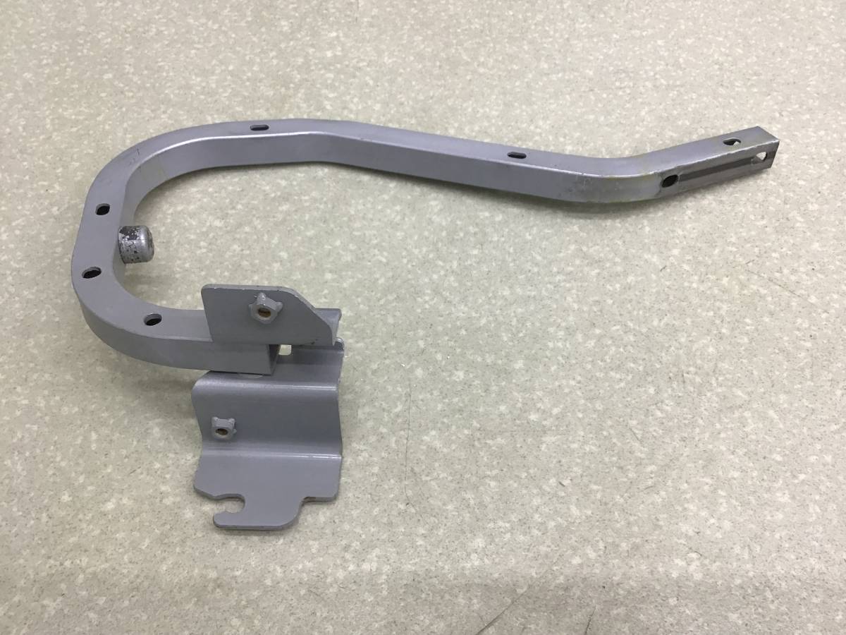 Петля крышки багажника Mitsubishi Lancer 9  (CS/Classic) 2000-2011