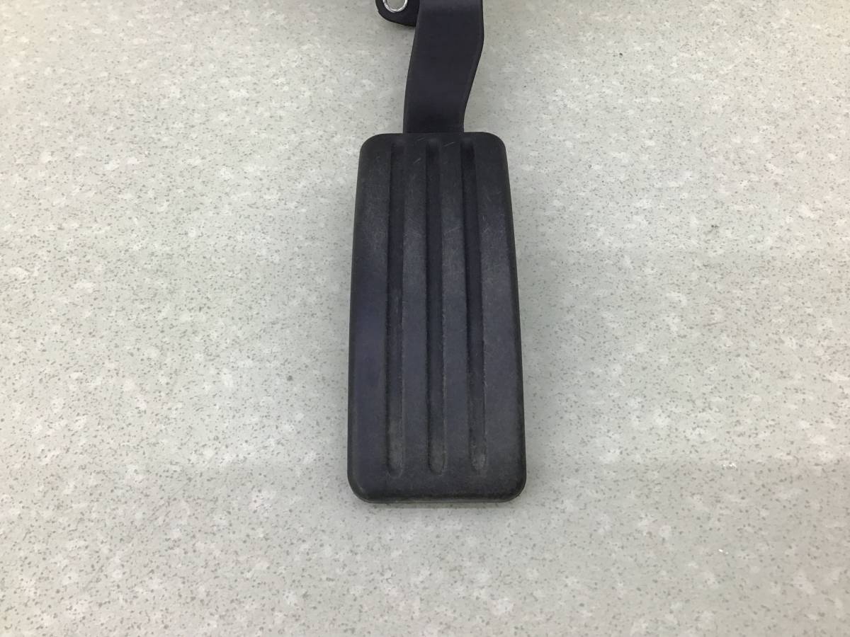 Педаль газа Renault Logan (1) 2005-2014 Педаль газа Renault Logan (1) 2005-2014