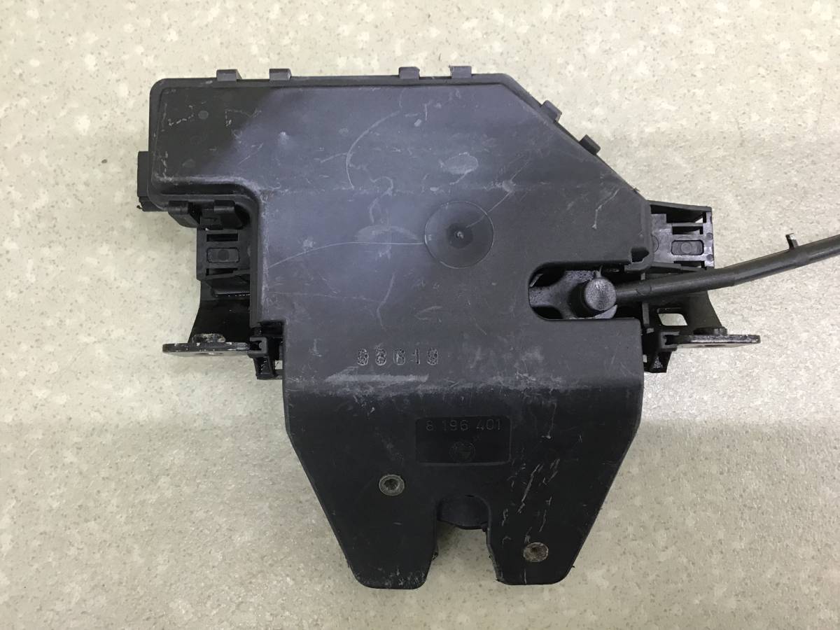 Замок багажника BMW 3-series E46 1998-2005 Замок багажника BMW 3-series E46 1998-2005