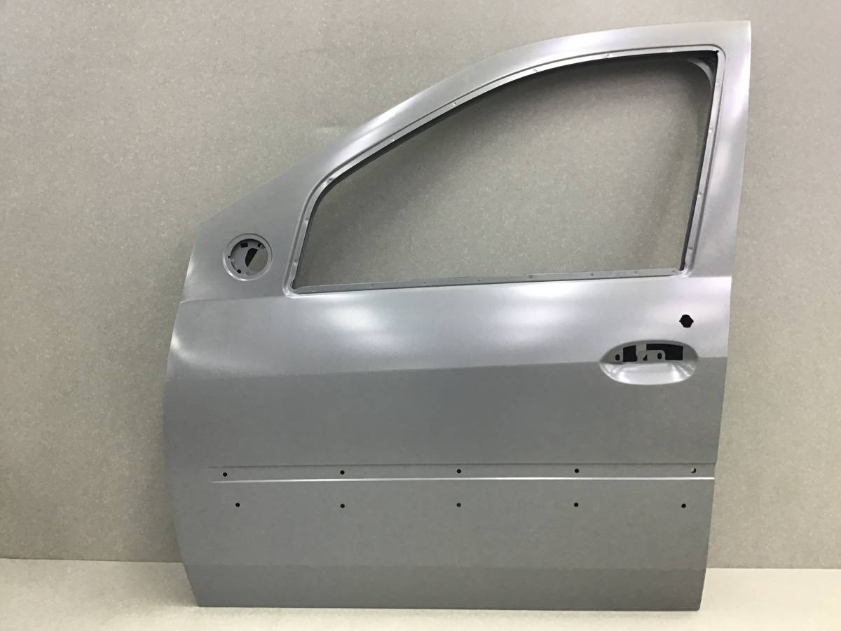 Дверь передняя левая Lada Largus (R90) 2012-2022 Дверь передняя левая Lada Largus (R90) 2012-2022