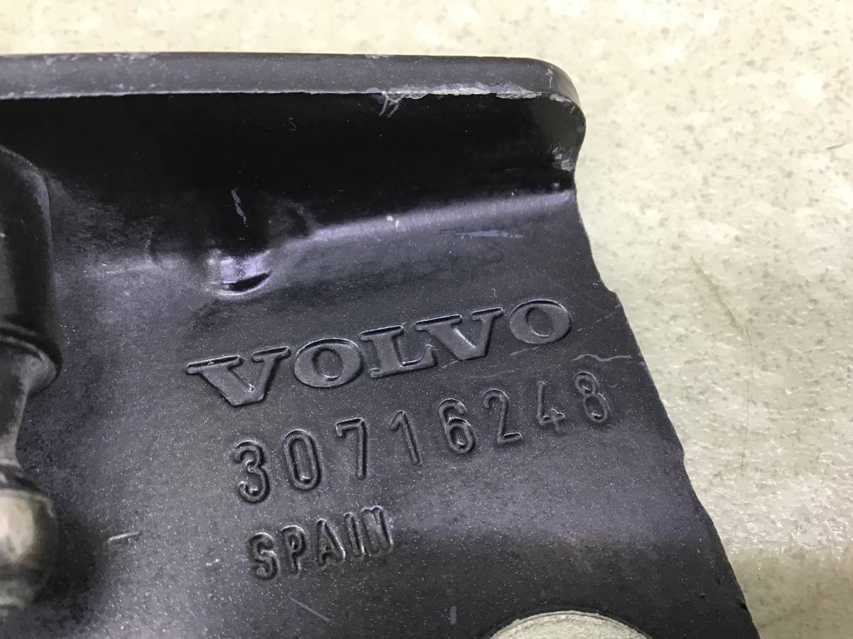 Петля крышки багажника Volvo S40 (MS) 2004-2012 Петля крышки багажника Volvo S40 (MS) 2004-2012