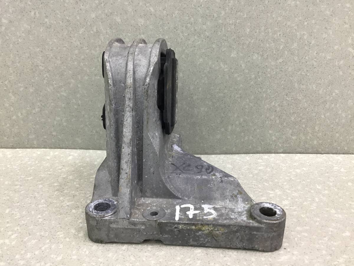 Опора двигателя Volvo S80 (TS, TH, KV) 1998-2006 Опора двигателя Volvo S80 (TS, TH, KV) 1998-2006