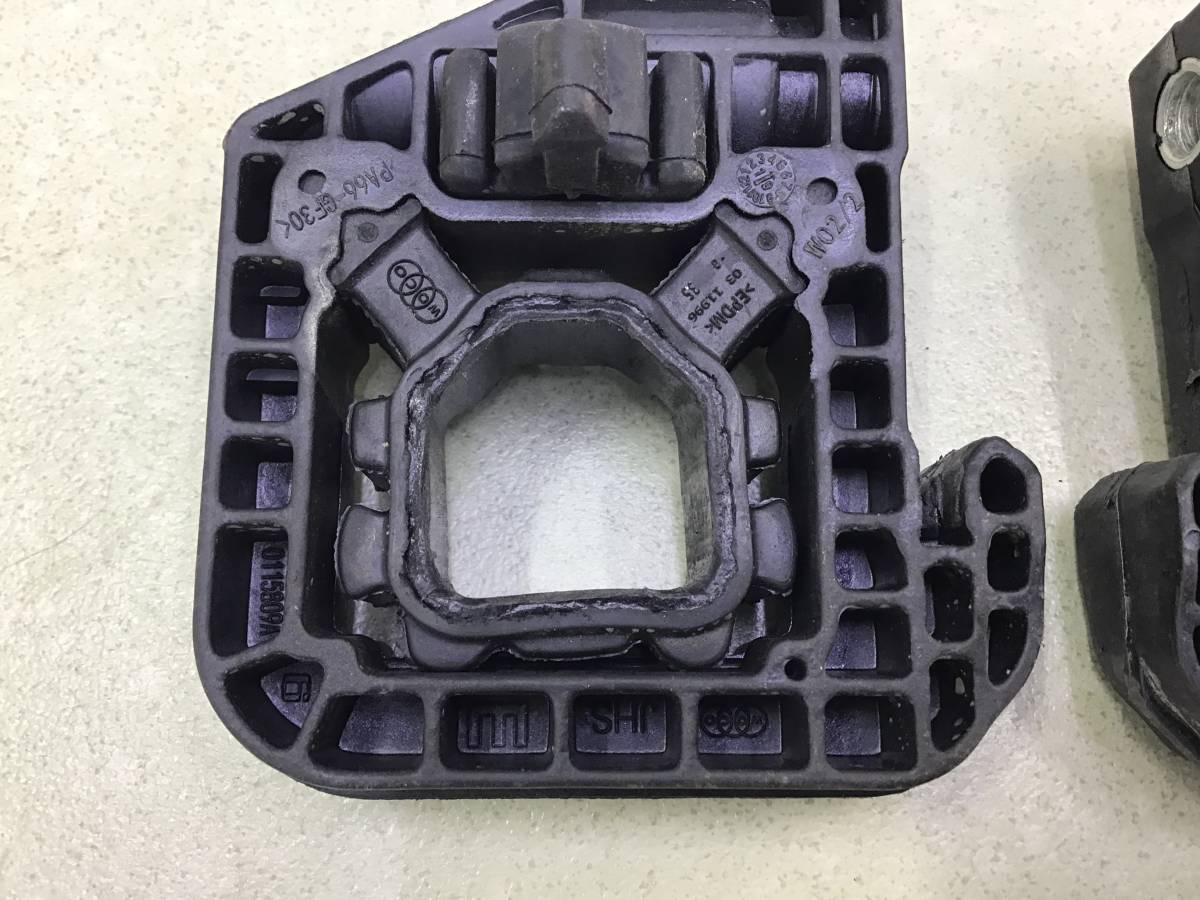 Кронштейн радиатора BMW X5 G05 2018>