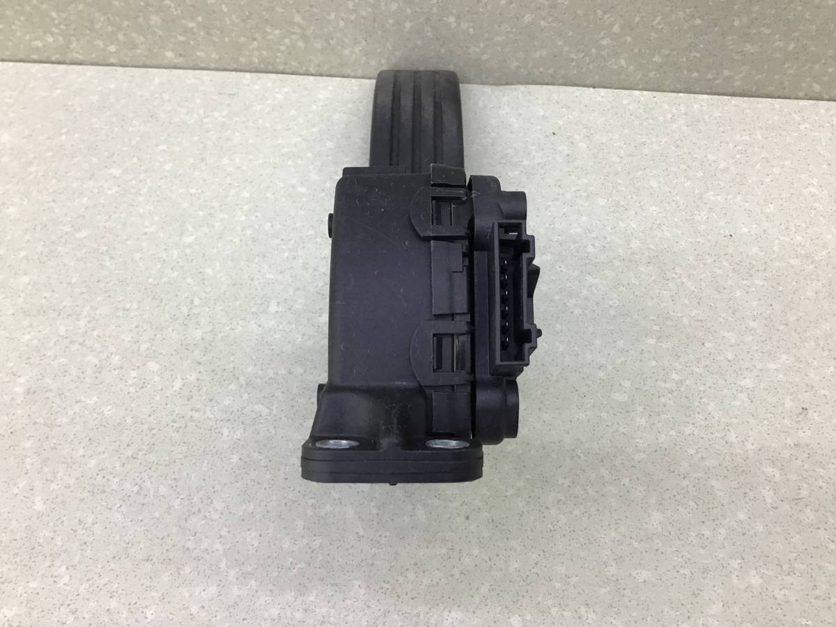 Педаль газа Renault Logan (1) 2005-2014 Педаль газа Renault Logan (1) 2005-2014