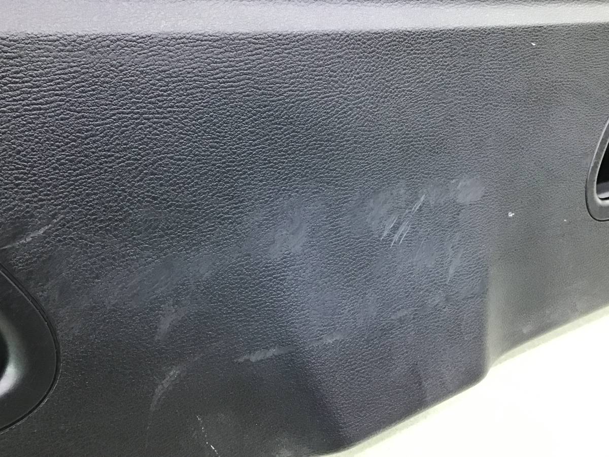 Обшивка двери багажника BMW X3 F25 2010-2017 Обшивка двери багажника BMW X3 F25 2010-2017