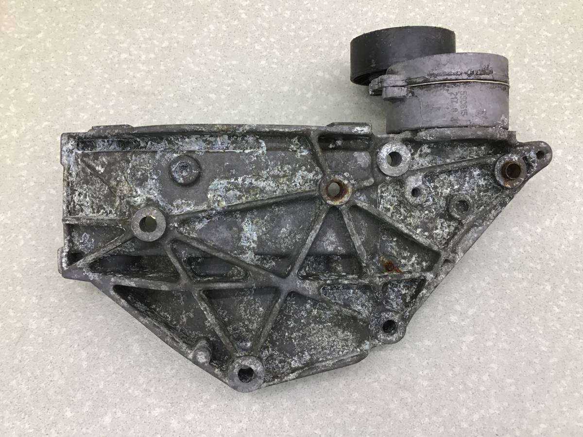 Кронштейн генератора Ford Kuga (CBV) 2008-2013 Кронштейн генератора Ford Kuga (CBV) 2008-2013