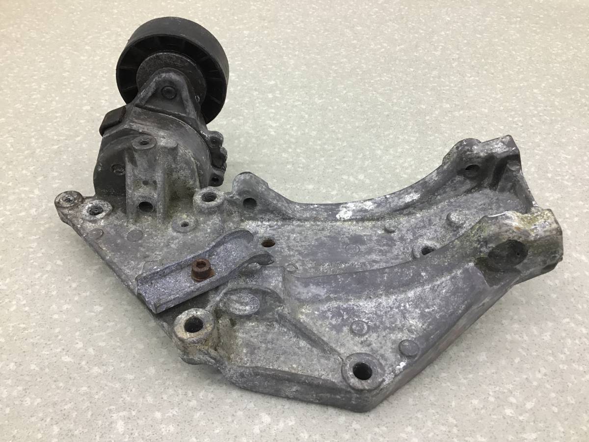 Кронштейн генератора Ford Kuga (CBV) 2008-2013 Кронштейн генератора Ford Kuga (CBV) 2008-2013