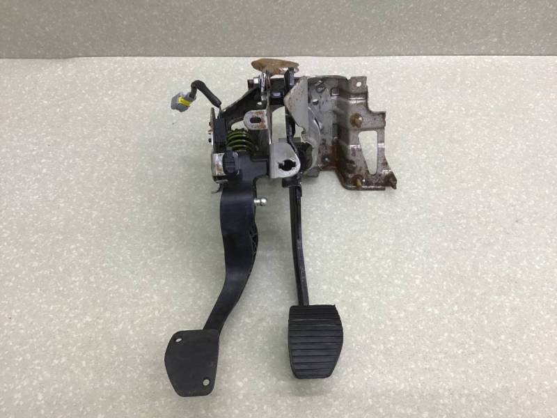 Блок педалей Citroen C4 (B7) 2011-2022 Блок педалей Citroen C4 (B7) 2011-2022