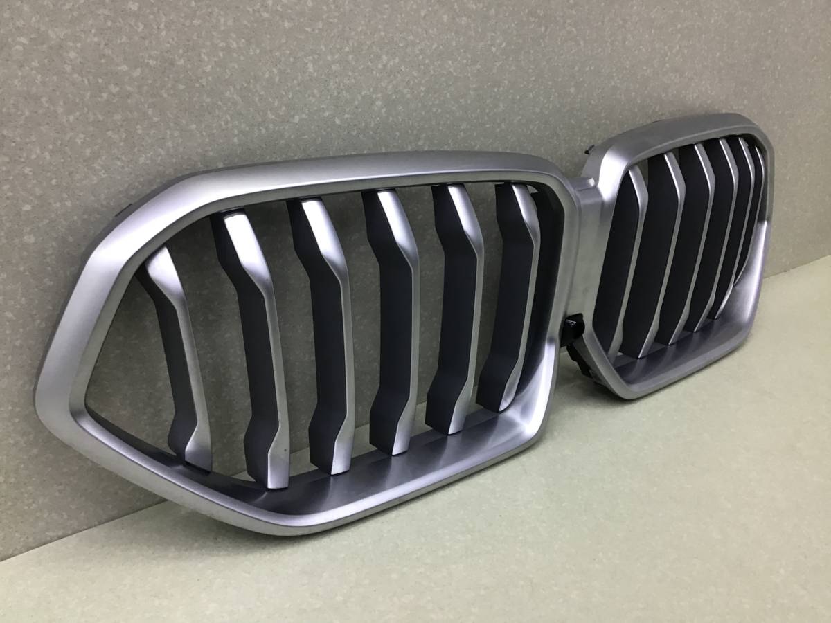 Решетка радиатора BMW X6 G06 2019> Решетка радиатора BMW X6 G06 2019>