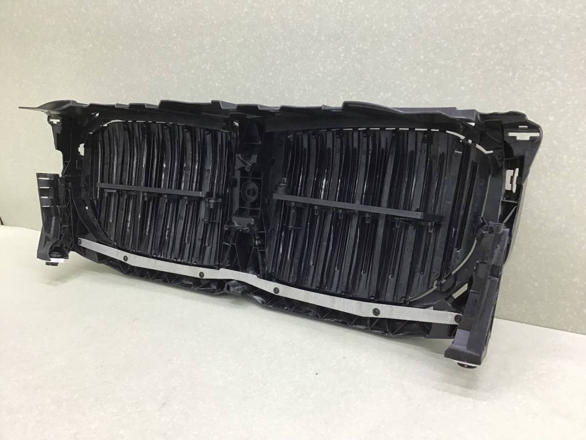 Решетка радиатора BMW X5 G05 2018> Решетка радиатора BMW X5 G05 2018>
