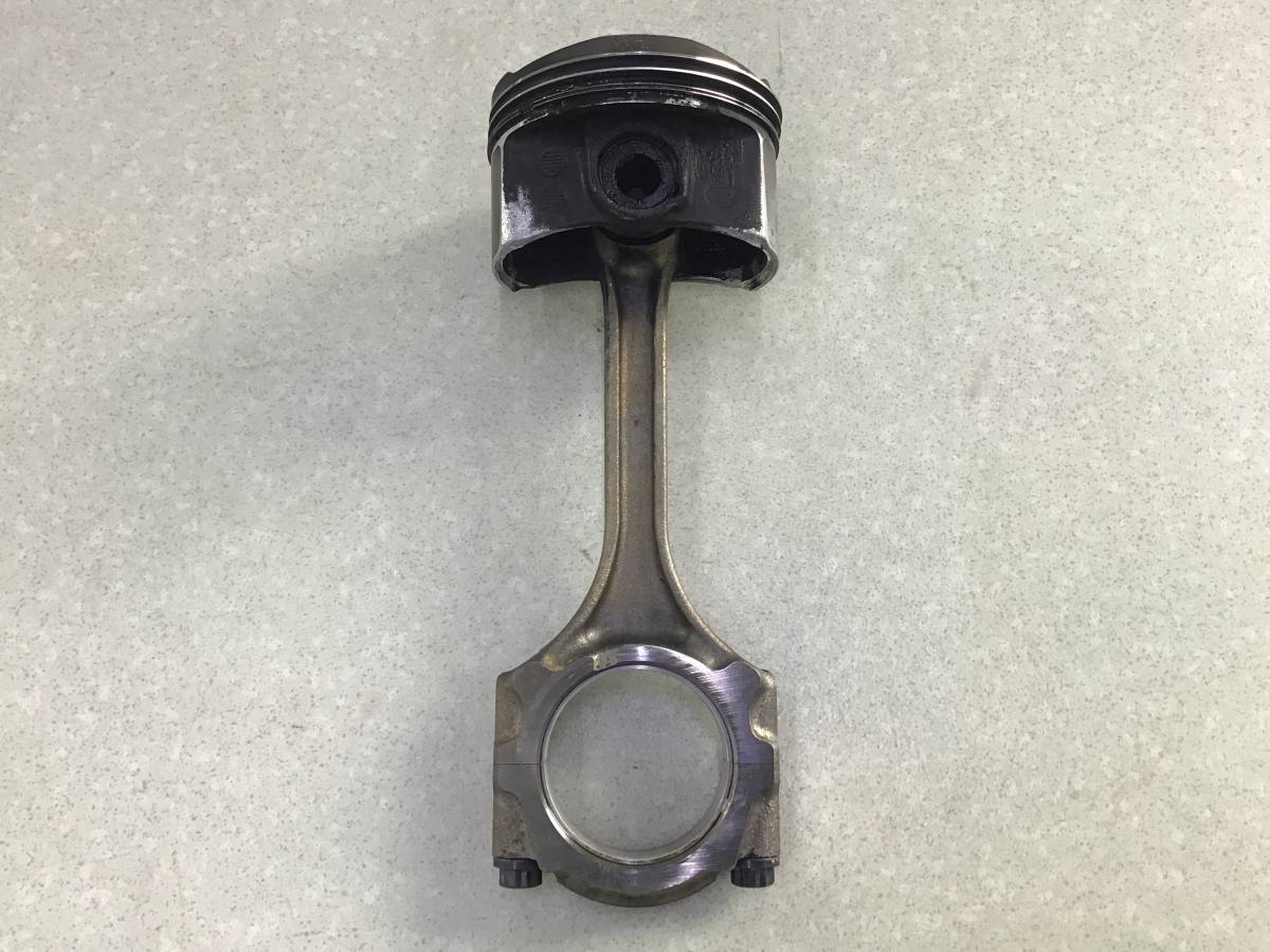 Поршень с шатуном Toyota Rav 4 (A30) 2006-2013 Поршень с шатуном Toyota Rav 4 (A30) 2006-2013