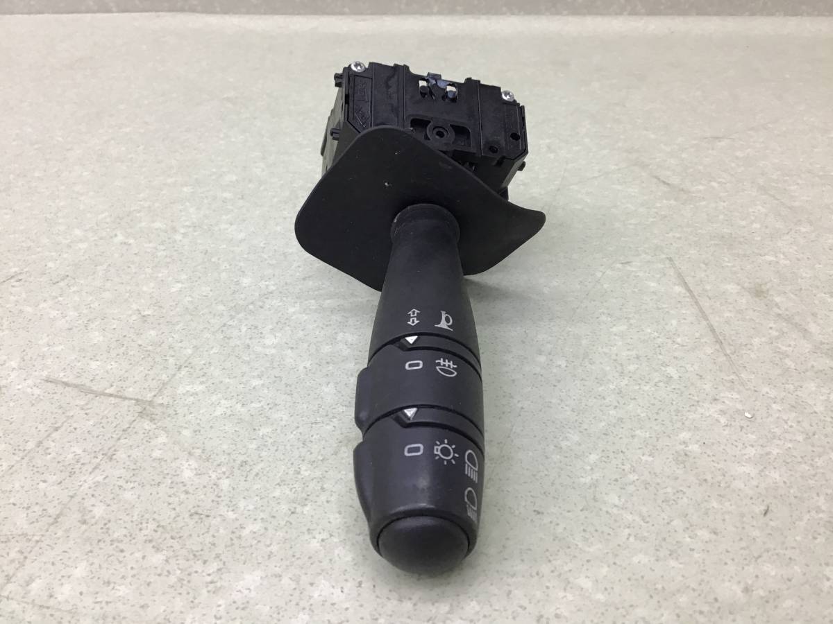 Переключатель поворотов подрулевой Renault Duster (HS) 2010-2021