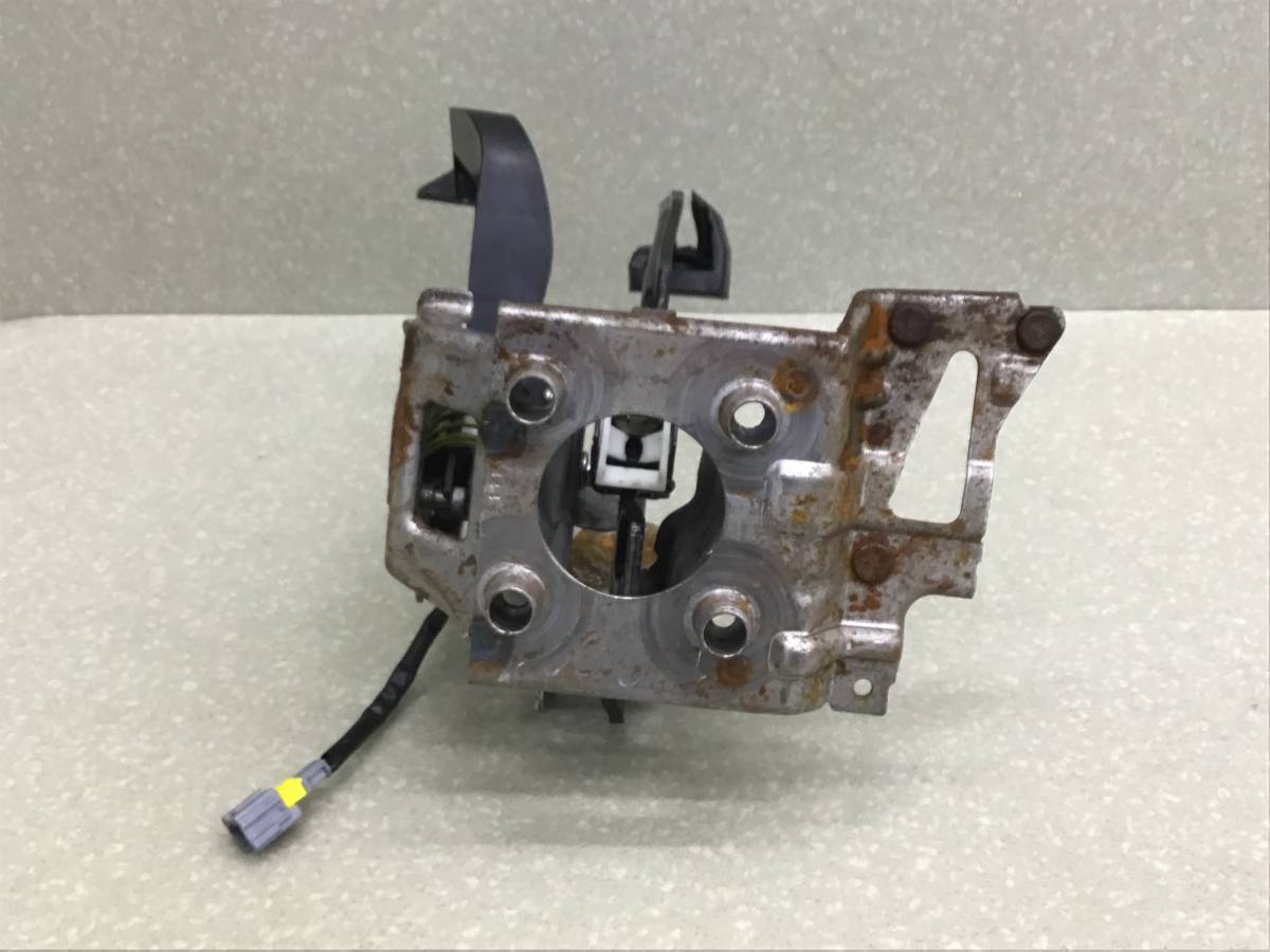 Блок педалей Citroen C4 (B7) 2011-2022 Блок педалей Citroen C4 (B7) 2011-2022