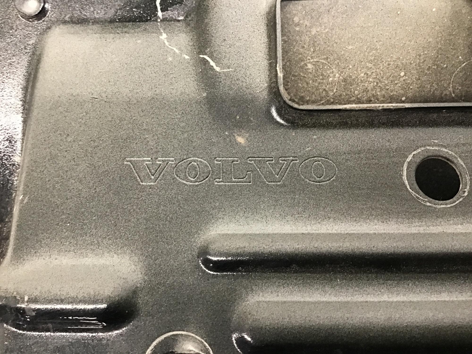 Крышка багажника, Volvo S60 2010> Крышка багажника, Volvo S60 2010>
