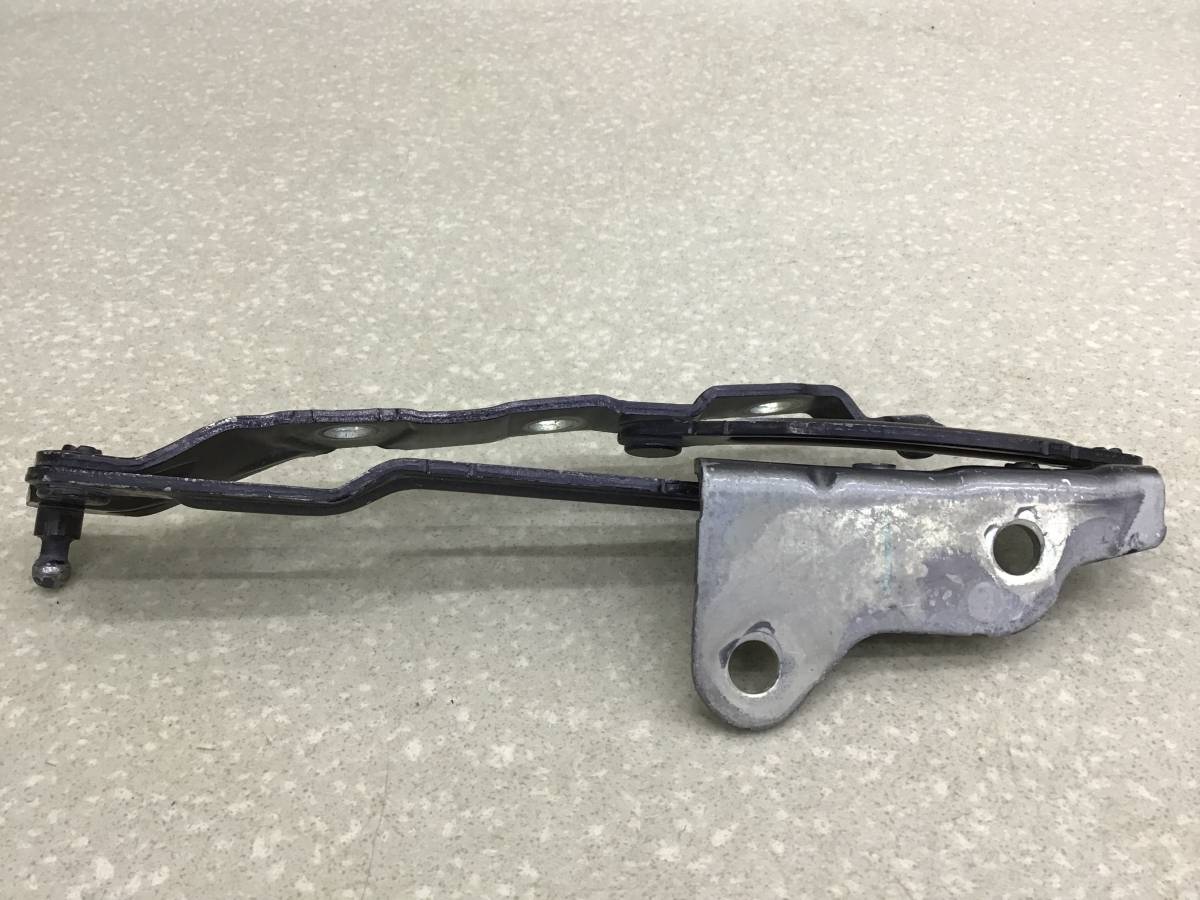 Петля крышки багажника Volvo S40 (MS) 2004-2012 Петля крышки багажника Volvo S40 (MS) 2004-2012