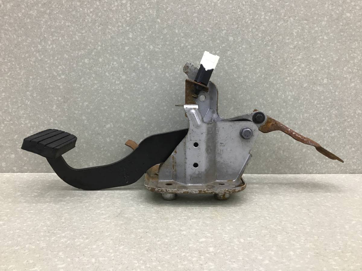 Педаль тормоза Peugeot 206 (2B) 1998-2011 Педаль тормоза Peugeot 206 (2B) 1998-2011