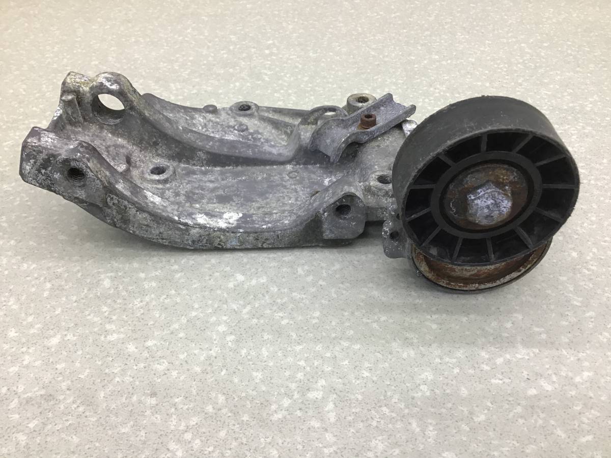 Кронштейн генератора Ford Kuga (CBV) 2008-2013 Кронштейн генератора Ford Kuga (CBV) 2008-2013