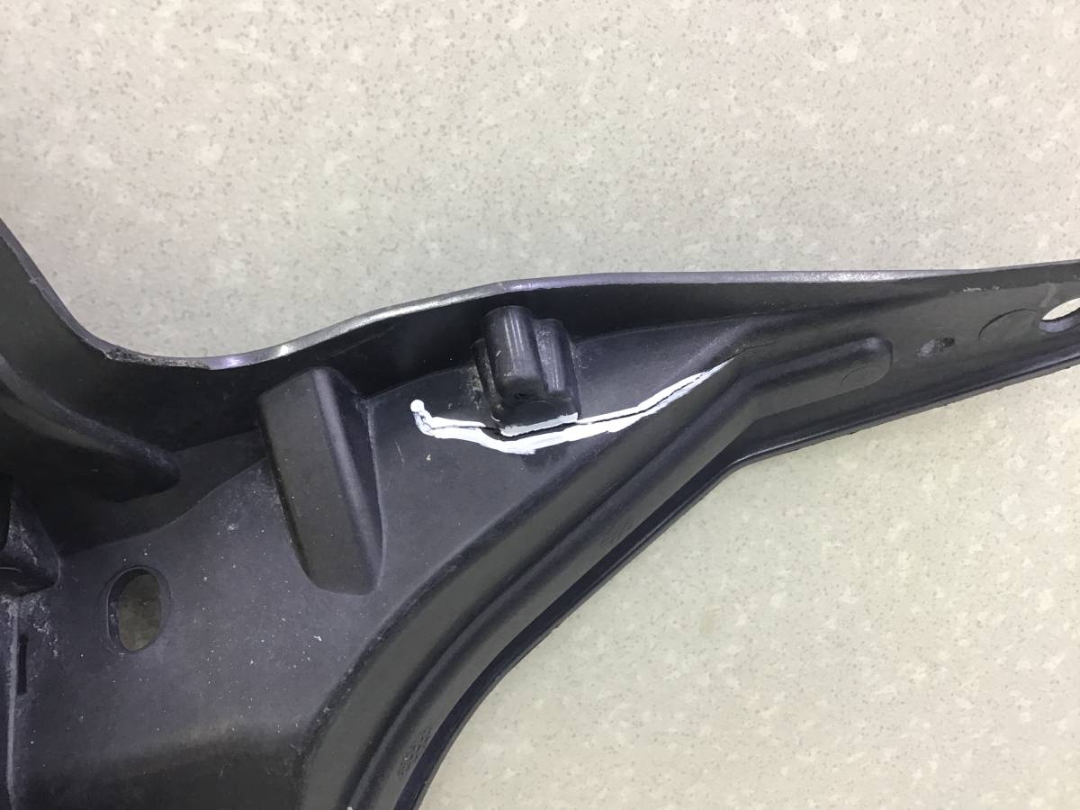 Кронштейн глушителя BMW X5 G05 2018>