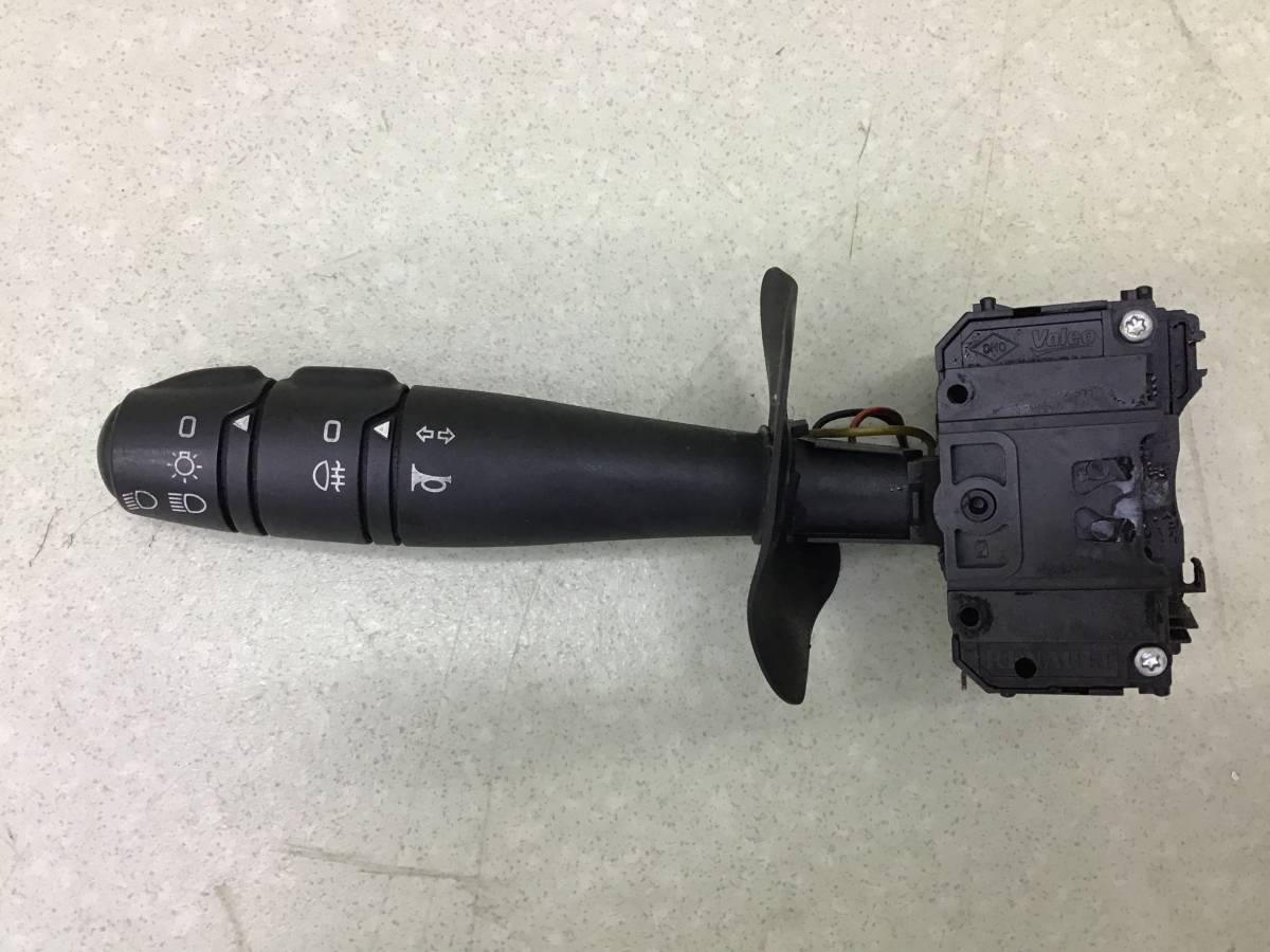 Переключатель поворотов подрулевой Renault Duster (HS) 2010-2021