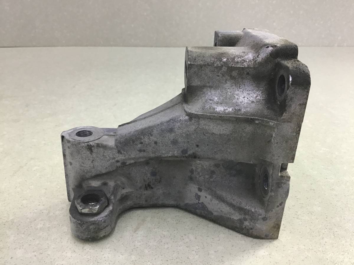 Кронштейн генератора Toyota Rav 4 (A30) 2006-2013 Кронштейн генератора Toyota Rav 4 (A30) 2006-2013